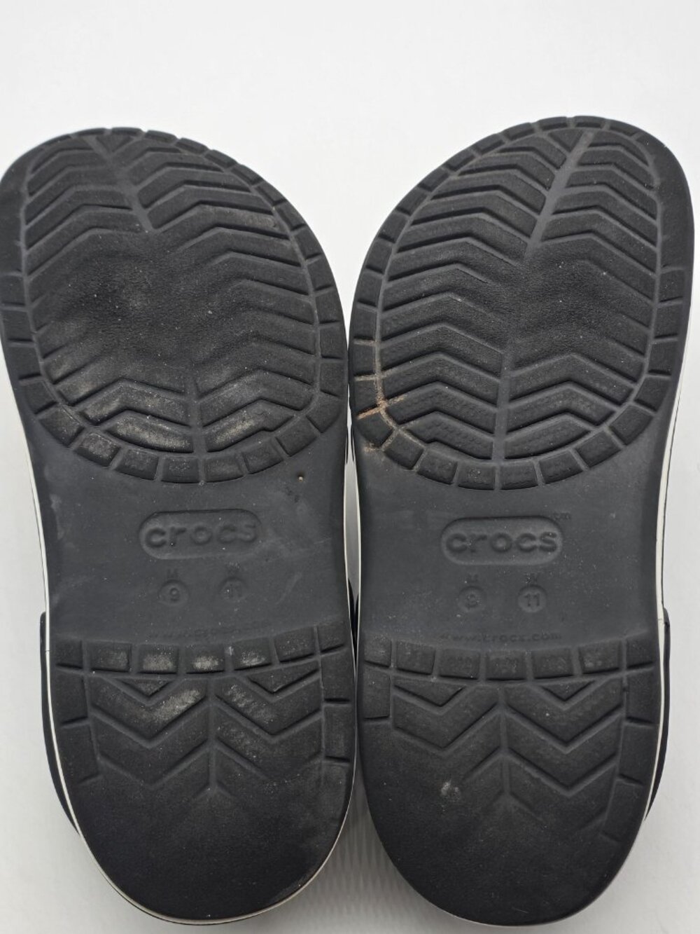 Crocs Clog Shoes Mens Size 9 Black Jibbitz Slip On Sandals Stains Comfort Casual - Picture 10 of 12